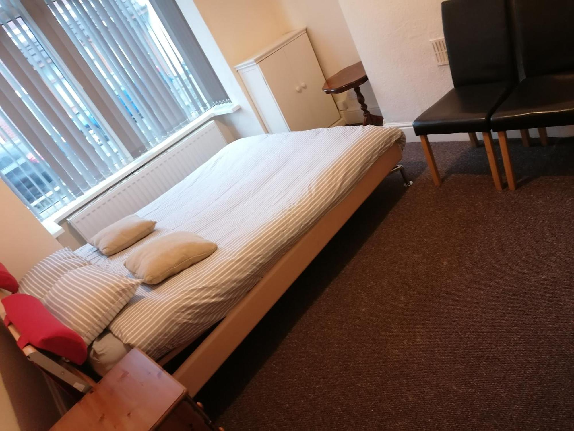 Hygis Home Of Relaxations Stoke-on-Trent エクステリア 写真