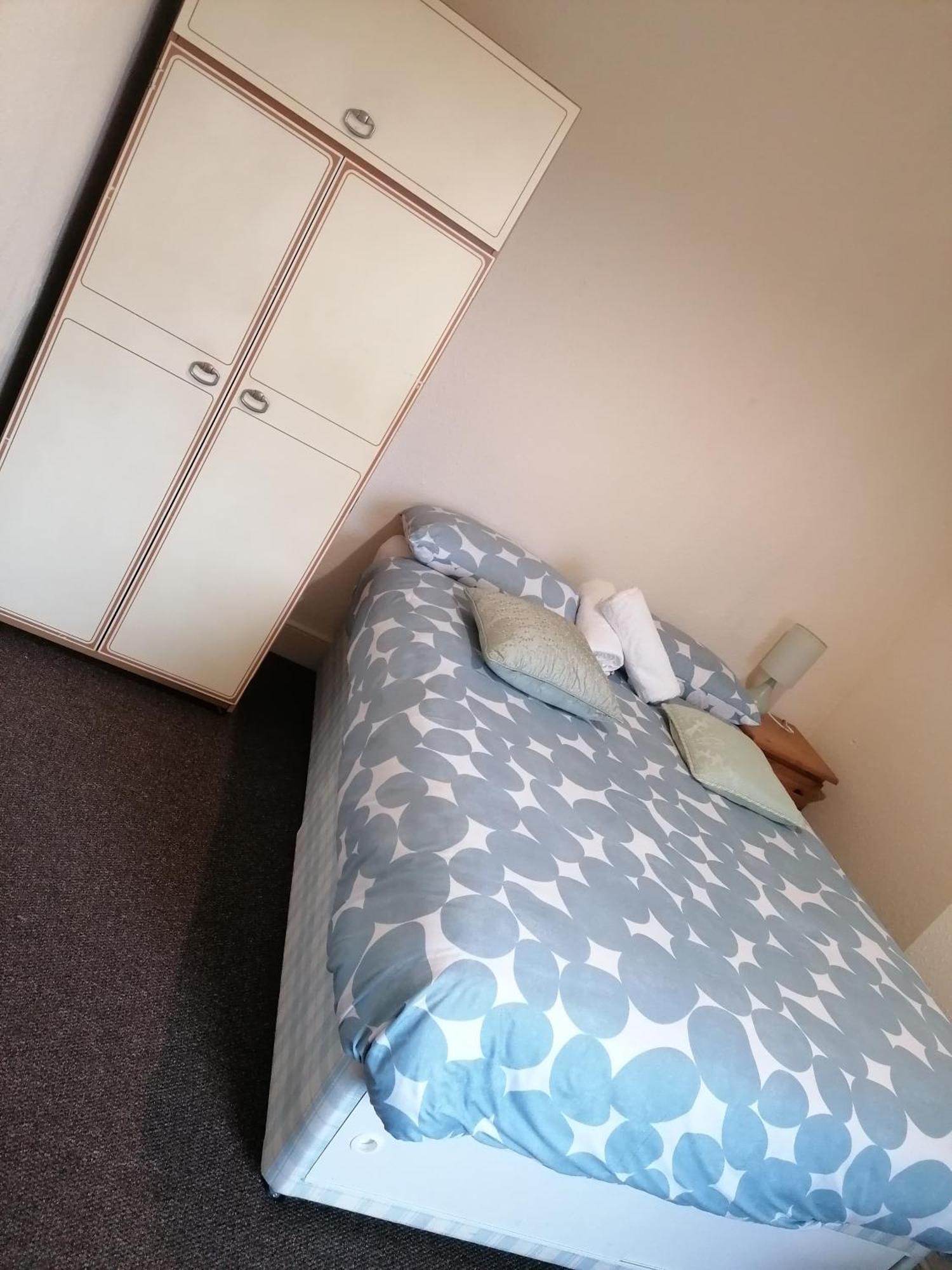 Hygis Home Of Relaxations Stoke-on-Trent エクステリア 写真