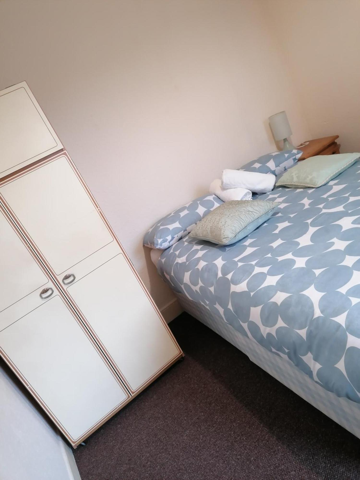 Hygis Home Of Relaxations Stoke-on-Trent エクステリア 写真
